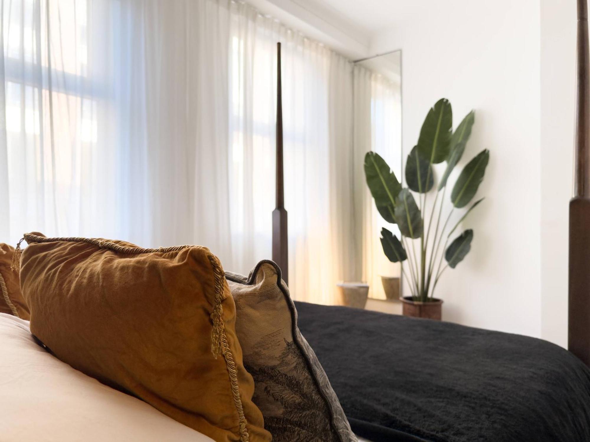 Appartamento Tranquil Oasis W 100Inch Cinema & Hammock, By The Design Traveller Londra Esterno foto