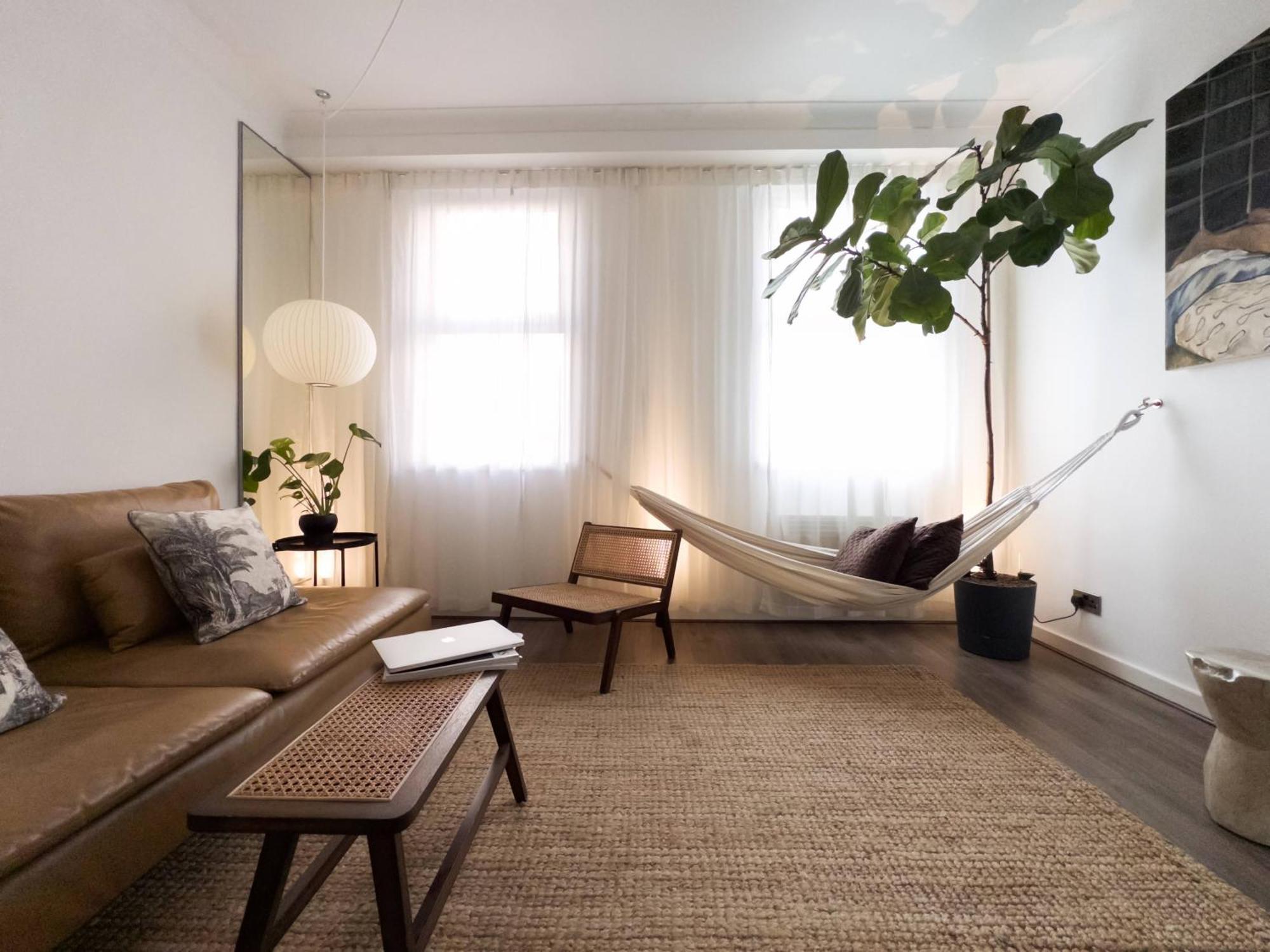 Appartamento Tranquil Oasis W 100Inch Cinema & Hammock, By The Design Traveller Londra Esterno foto